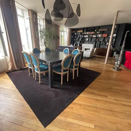 Spacieux Et Moderne Au Centre D'epinal Avec Ascenseur - Fr-1-589-595 Épinal