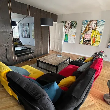 Spacieux Et Moderne Au Centre D'epinal Avec Ascenseur - Fr-1-589-595 Épinal