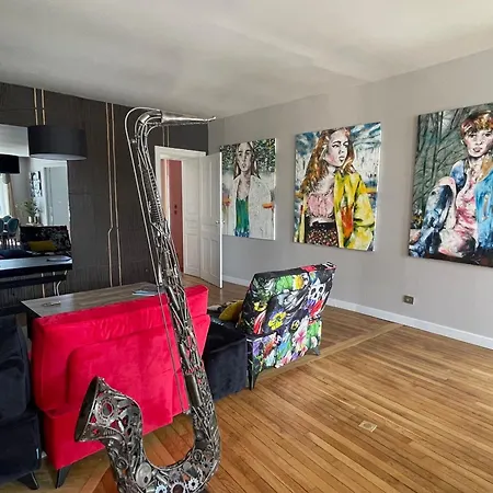 Spacieux Et Moderne Au Centre D'epinal Avec Ascenseur - Fr-1-589-595 Épinal